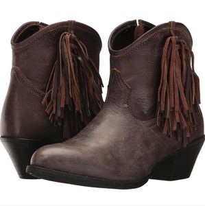 Ariat Dutchess Western Boots Size 6.5 NWOT